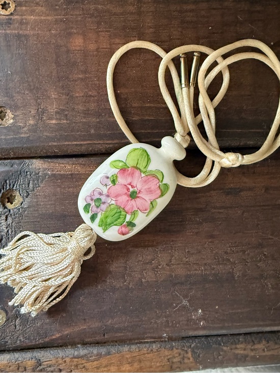Avon Jewelry - Vintage Avon "Tender Blossoms" necklace features a hand-painted ceramic pendant.